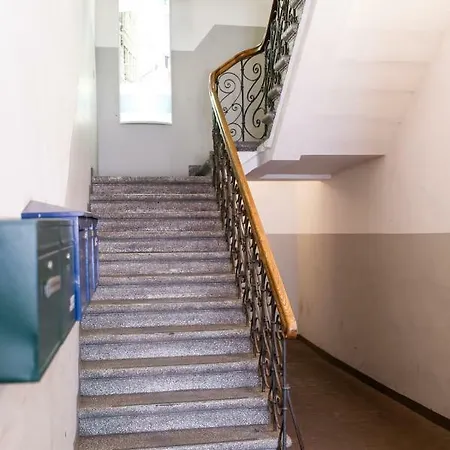 Cozy Mansard Old Town Aptartment, Ac Appartamento *