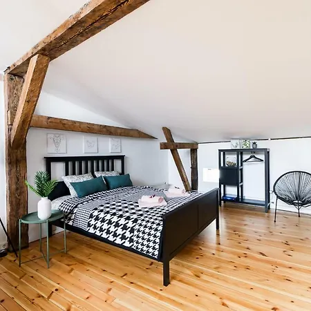 Dzīvoklis Cozy Mansard Old Town Aptartment, Ac Riga