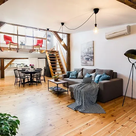 Апартаменты Cozy Mansard Old Town Aptartment, Ac Рига