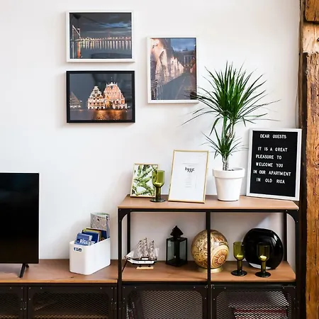 公寓 Cozy Mansard Old Town Aptartment, Ac