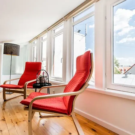 Cozy Mansard Old Town Aptartment, Ac Апартаменты
