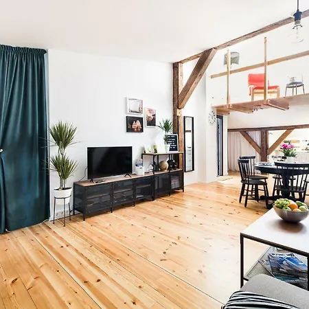 Cozy Mansard Old Town Aptartment, Ac 里加