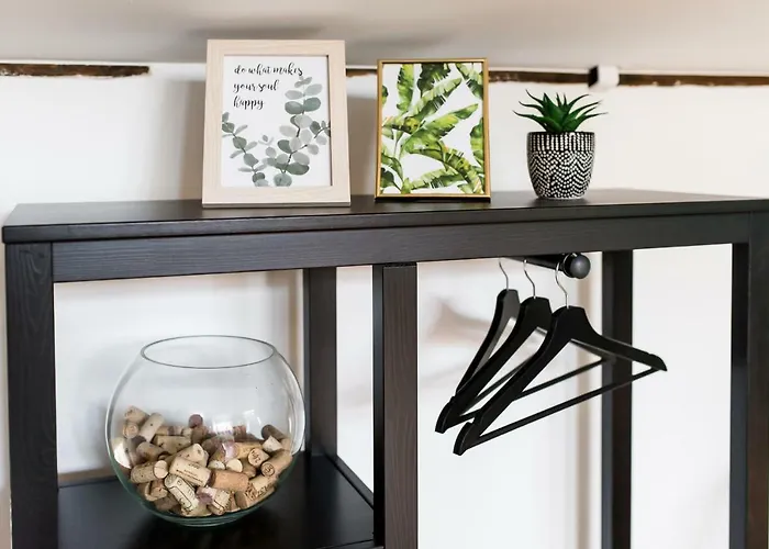 Cozy Mansard Old Town Aptartment, Ac