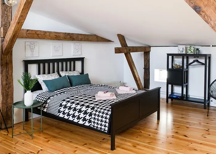 Cozy Mansard Old Town Aptartment, Ac *