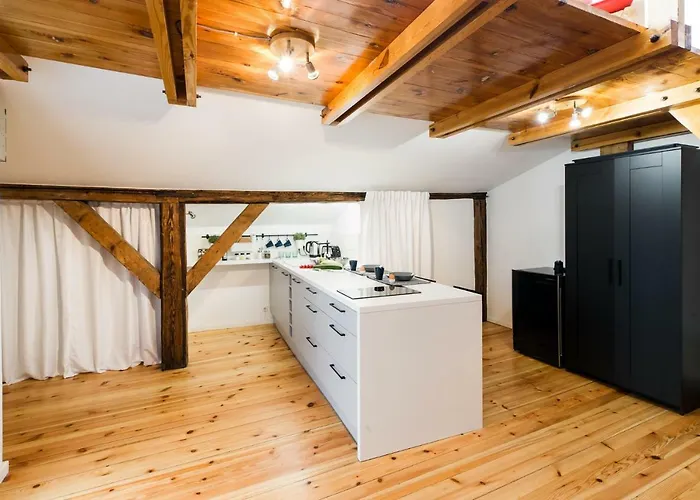 公寓 Cozy Mansard Old Town Aptartment, Ac *